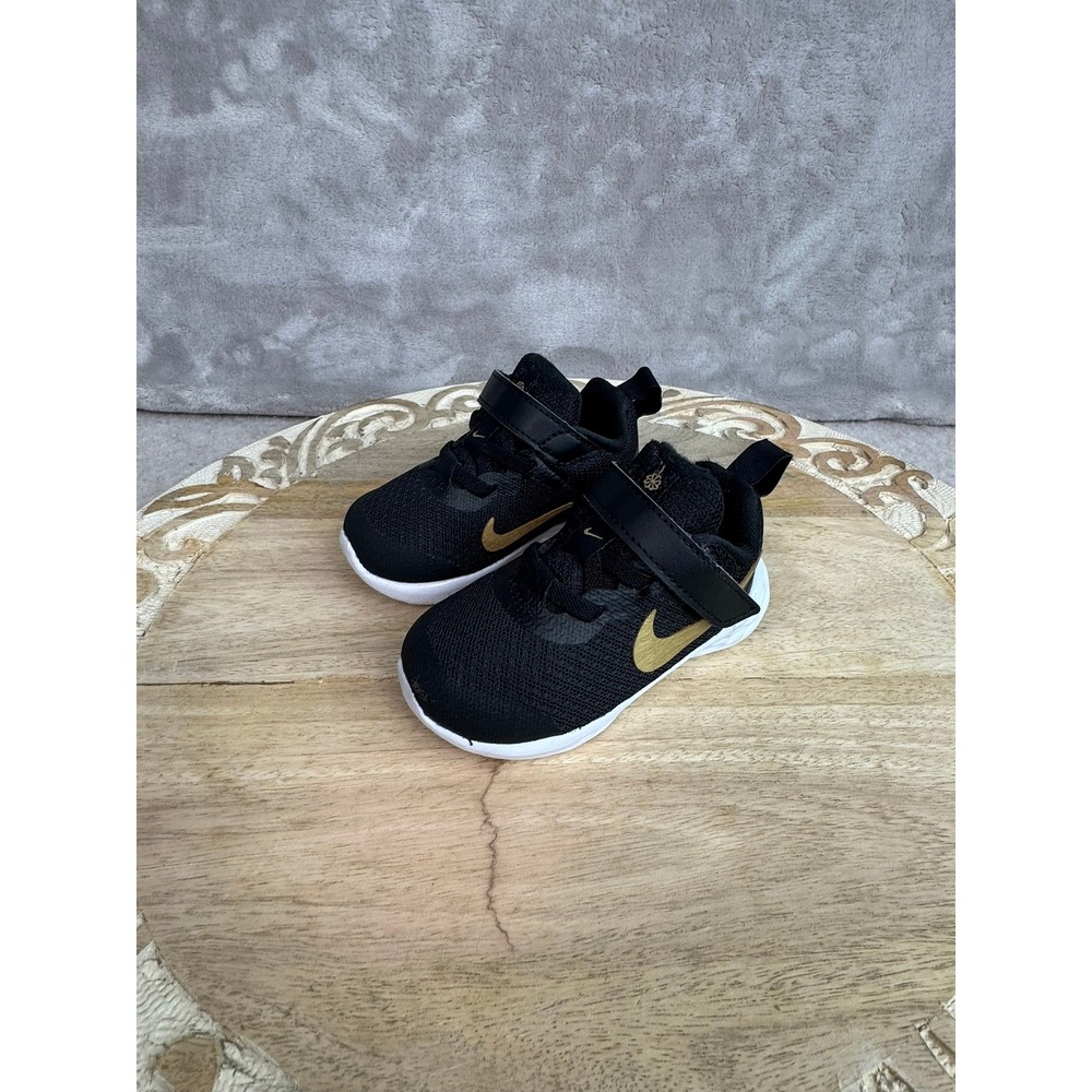 Nike Kids Black Gold Logo Athletic Shoes Size 5C Toddler Sneakers Hook Loop